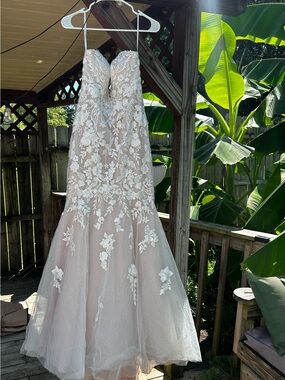 oleg cassini beaded lace wedding dress with pleated skirt | Dresses | Oleg Cassini Nwt Ivory Size:UK 10 (Buy Now) BANDAGE-DRESSES Honey and Rosie |